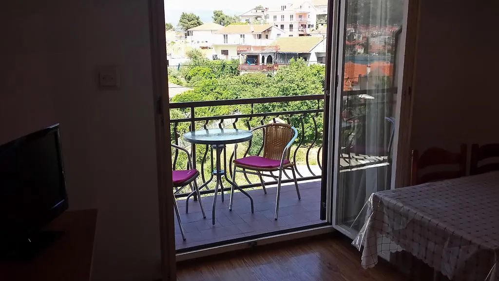 Mravak Apartments Trogir 0*,